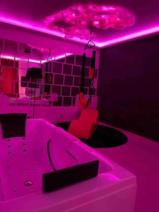 Jeu De Regards - Jacuzzi/Balneo Courcouronnes Exterior foto